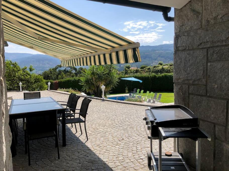 Maison Familiale De Caractere Avec Piscine Padronelo Exterior foto